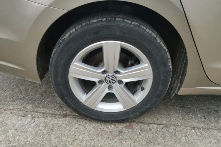 Used Volkswagen Lamando 2017 230TSI DSG Fashion Edition Right Rear Wheel Hub