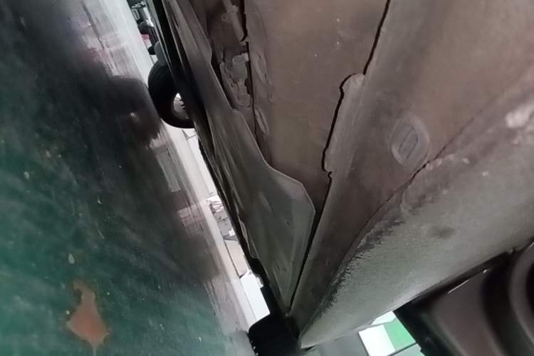 Used Volkswagen Lamando 2017 280TSI DSG Comfort Edition Right Side Sill