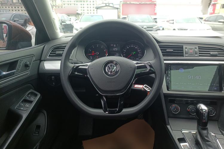Used Volkswagen Lamando 2017 230TSI DSG Fashion Edition Steering Wheel