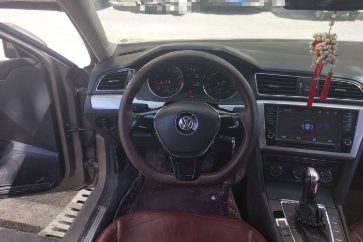 Used Volkswagen Lamando 2017 230TSI DSG Fashion Edition Steering Wheel