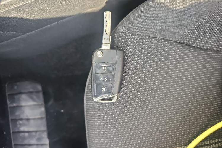 Used Volkswagen Lamando 2017 230TSI DSG Fashion Edition Vehicle Key