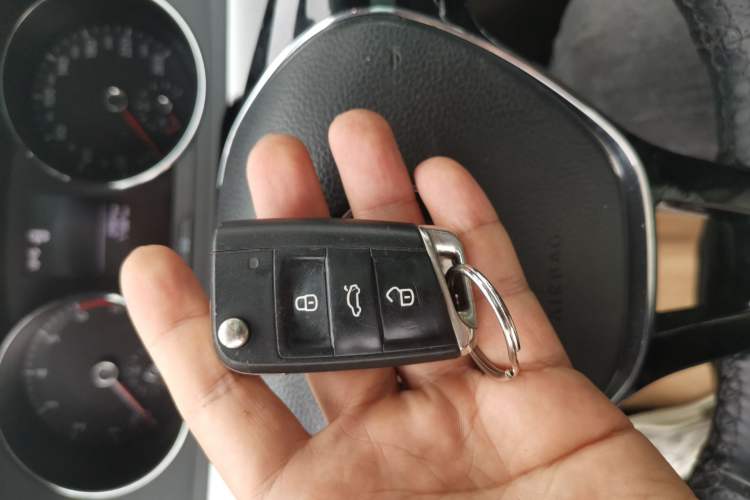 Used Volkswagen Lamando 2017 230TSI DSG Fashion Edition Vehicle Key