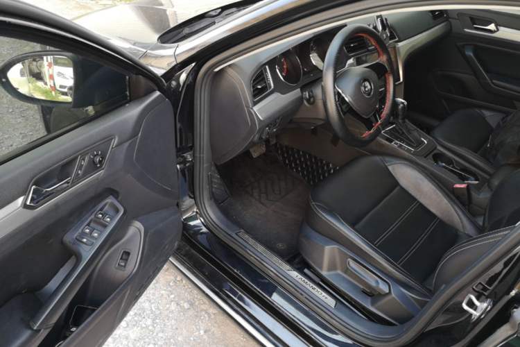 Used Volkswagen Lamando 2018 230TSI DSG Fashion Edition Driver Seat