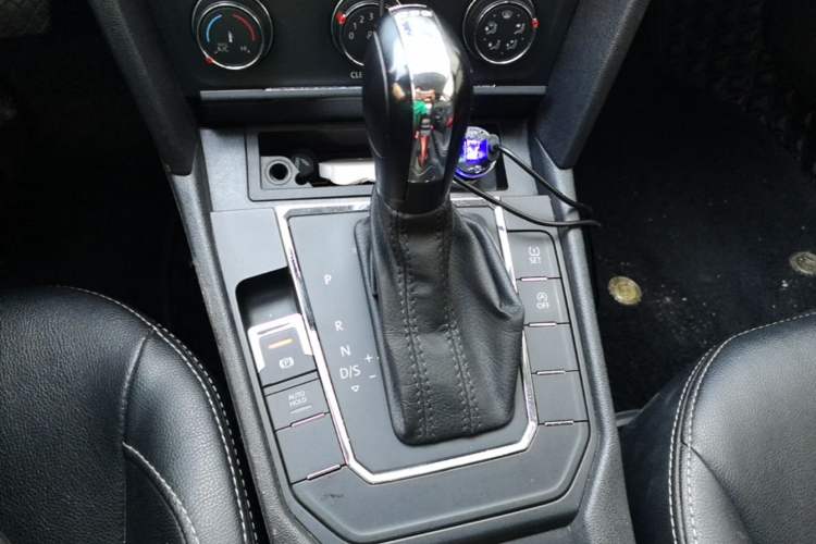 Used Volkswagen Lamando 2018 230TSI DSG Fashion Edition Gear Lever