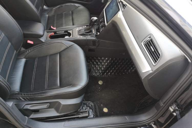 Used Volkswagen Lamando 2018 230TSI DSG Fashion Edition Right Front Seat