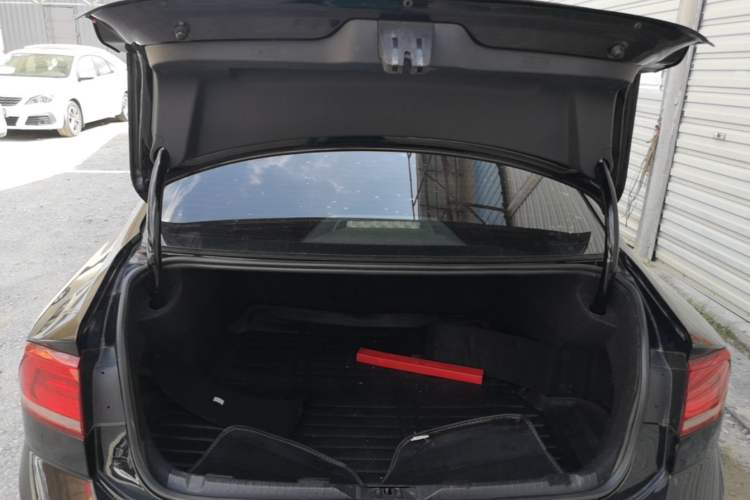 Used Volkswagen Lamando 2018 230TSI DSG Fashion Edition Trunk