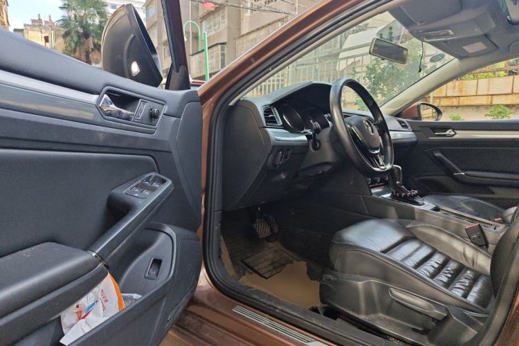 Used Volkswagen Lamando 2018 280TSI DSG Comfort Edition Driver Seat