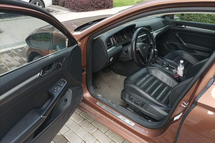 Used Volkswagen Lamando 2018 280TSI DSG Luxury Edition Driver Seat