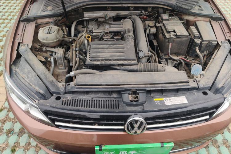 Used Volkswagen Lamando 2018 280TSI DSG Comfort Edition Engine Bay