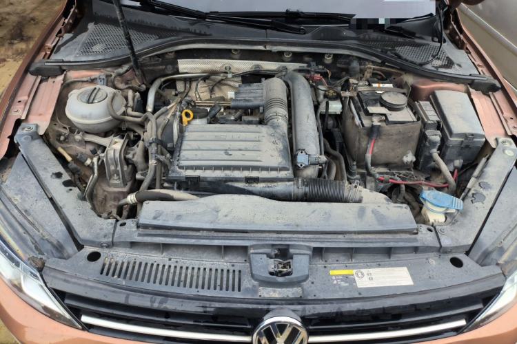 Used Volkswagen Lamando 2018 280TSI DSG Comfort Edition Engine Bay