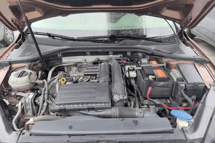 Used Volkswagen Lamando 2018 230TSI DSG Fashion Edition Engine Bay