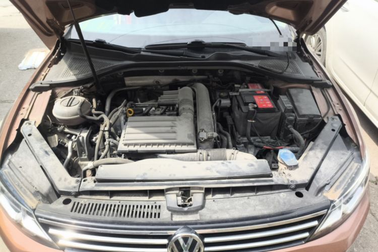 Used Volkswagen Lamando 2018 230TSI DSG Fashion Edition Engine Bay