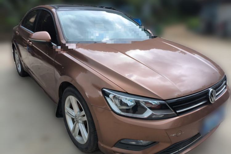 Used Volkswagen Lamando 2018 280TSI DSG Comfort Edition Front Right 45 Deg