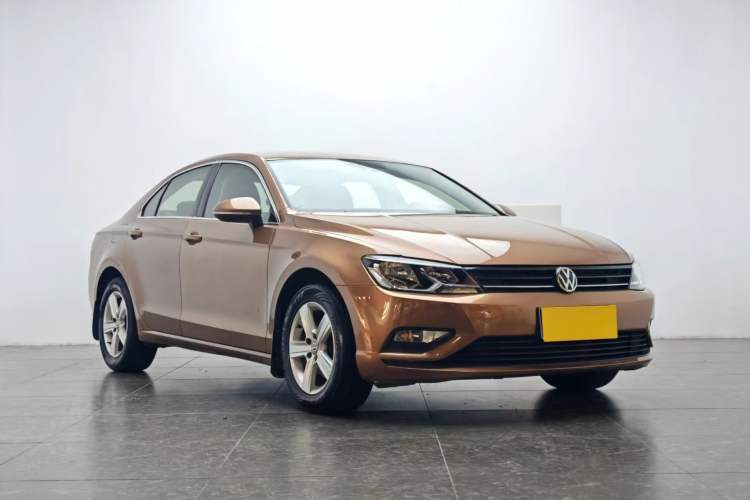 Used Volkswagen Lamando 2018 230TSI DSG Fashion Edition Front Right 45 Deg