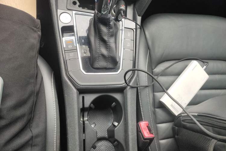 Used Volkswagen Lamando 2018 280TSI DSG Comfort Edition Gear Lever