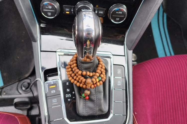 Used Volkswagen Lamando 2018 280TSI DSG Comfort Edition Gear Lever
