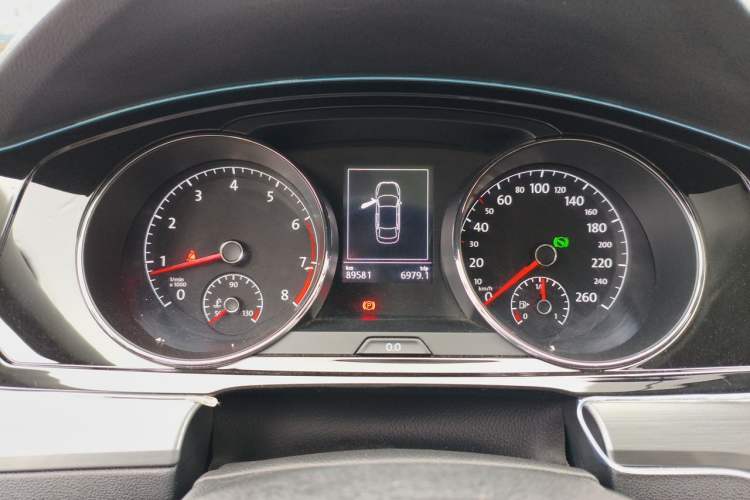 Used Volkswagen Lamando 2018 280TSI DSG Comfort Edition Instrument Cluster