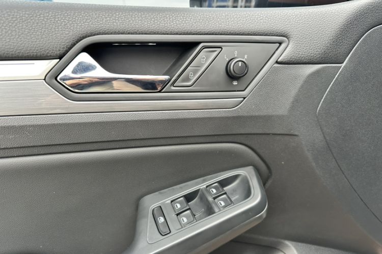 Used Volkswagen Lamando 2018 280TSI DSG Comfort Edition Interior 1