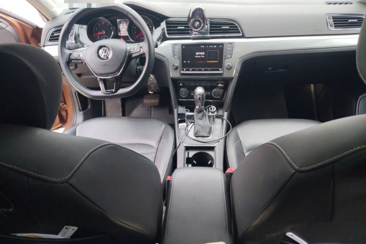 Used Volkswagen Lamando 2018 280TSI DSG Comfort Edition Interior 2