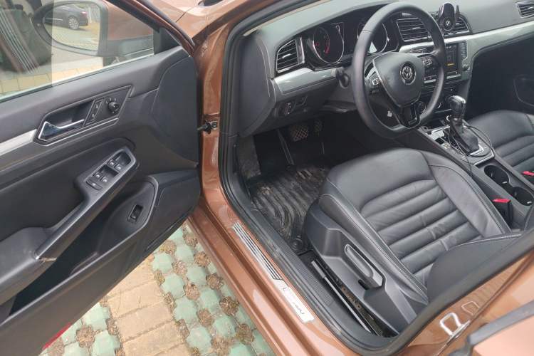 Used Volkswagen Lamando 2018 280TSI DSG Comfort Edition Interior 3