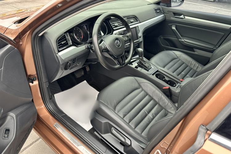 Used Volkswagen Lamando 2018 280TSI DSG Comfort Edition Interior 4