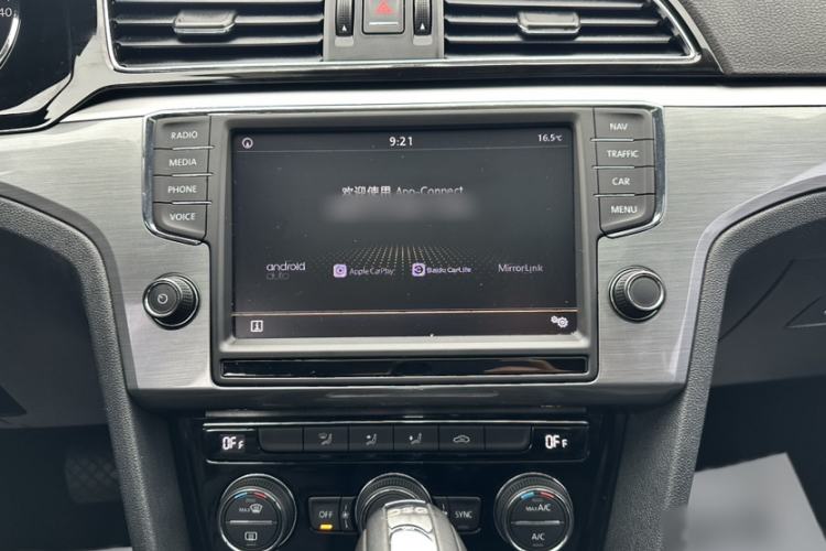 Used Volkswagen Lamando 2018 280TSI DSG Comfort Edition Interior 8
