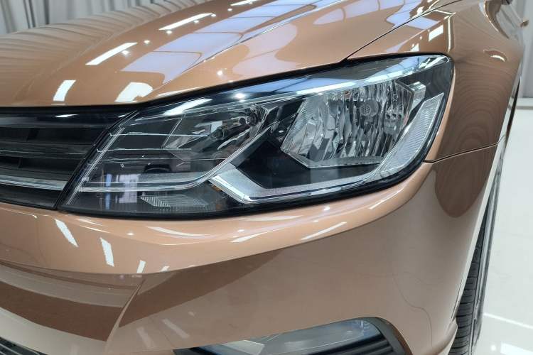 Used Volkswagen Lamando 2018 280TSI DSG Comfort Edition Left Front Headlight