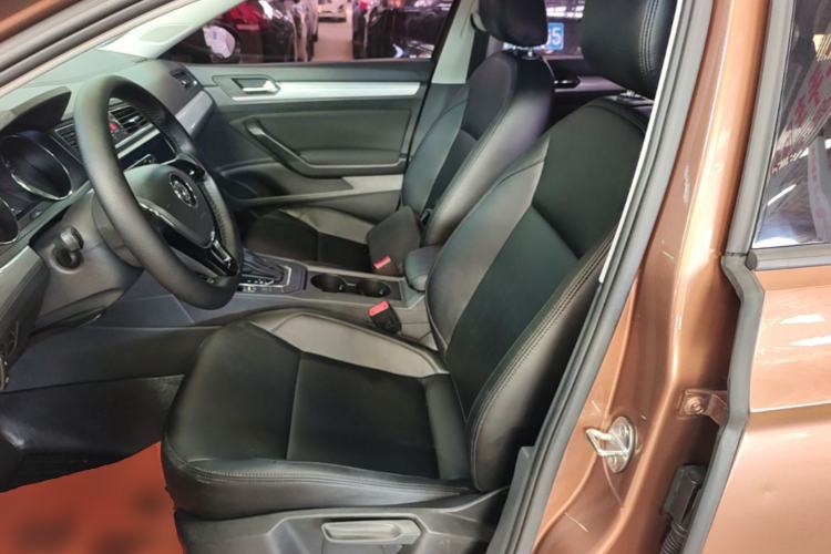Used Volkswagen Lamando 2018 230TSI DSG Fashion Edition Left Front Seat
