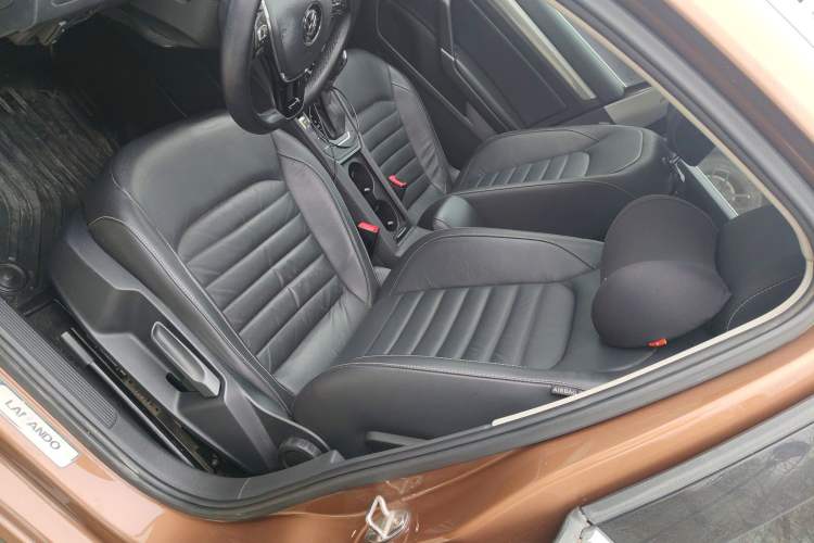 Used Volkswagen Lamando 2018 280TSI DSG Comfort Edition Left Front Seat