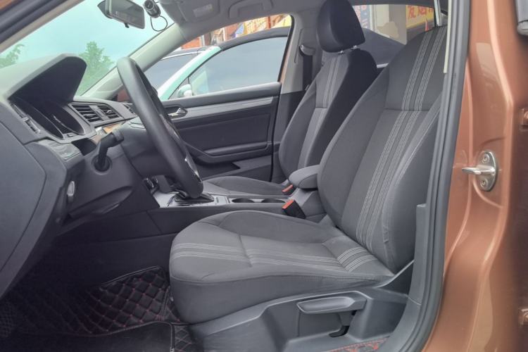 Used Volkswagen Lamando 2018 230TSI DSG Fashion Edition Left Front Seat