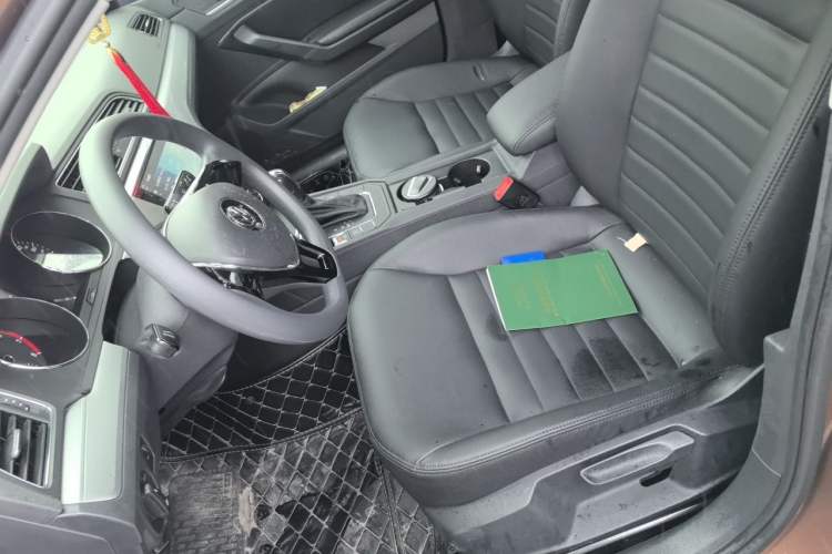 Used Volkswagen Lamando 2018 230TSI DSG Fashion Edition Left Front Seat