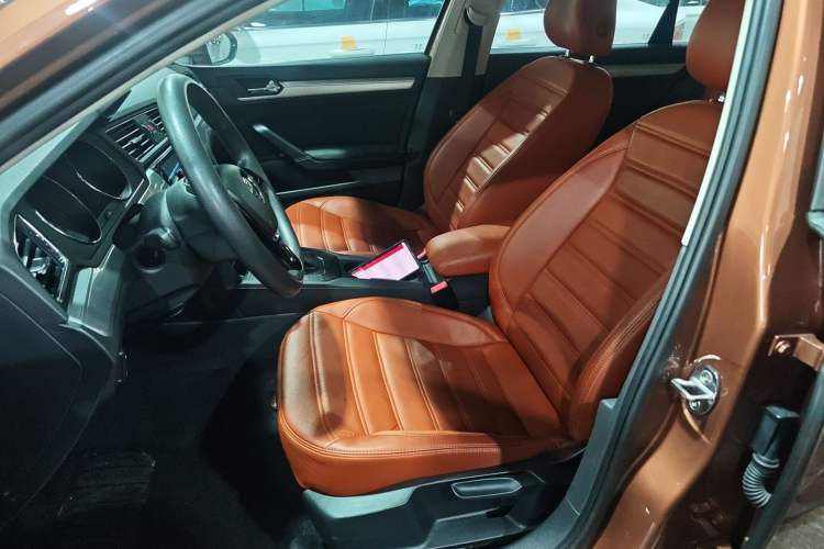 Used Volkswagen Lamando 2018 230TSI DSG Fashion Edition Left Front Seat