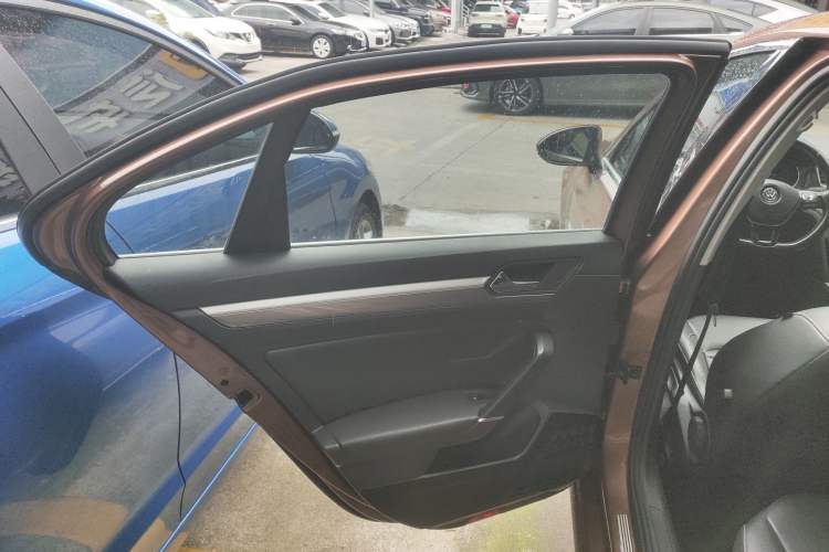 Used Volkswagen Lamando 2018 280TSI DSG Comfort Edition Left Rear Door Interior