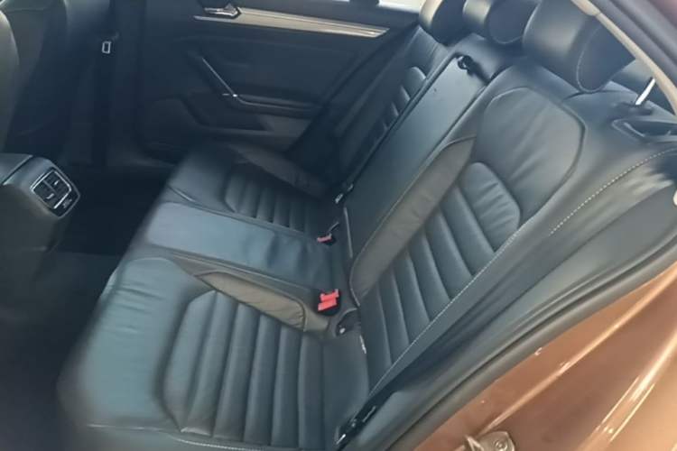 Used Volkswagen Lamando 2018 280TSI DSG Comfort Edition Left Rear Seat