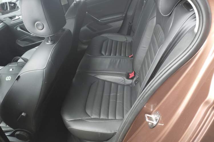 Used Volkswagen Lamando 2018 280TSI DSG Comfort Edition Left Rear Seat