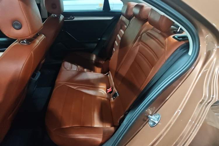 Used Volkswagen Lamando 2018 230TSI DSG Fashion Edition Left Rear Seat