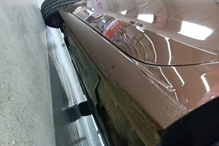Used Volkswagen Lamando 2018 280TSI DSG Comfort Edition Left Side Sill