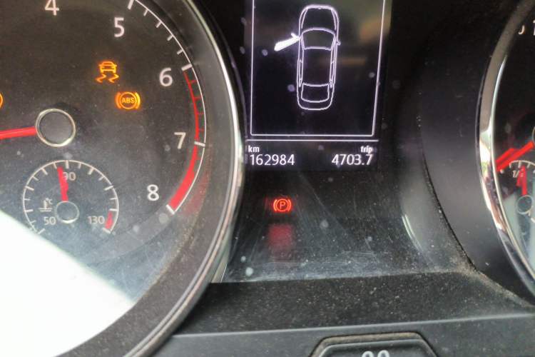 Used Volkswagen Lamando 2018 280TSI DSG Comfort Edition Odometer Close Up