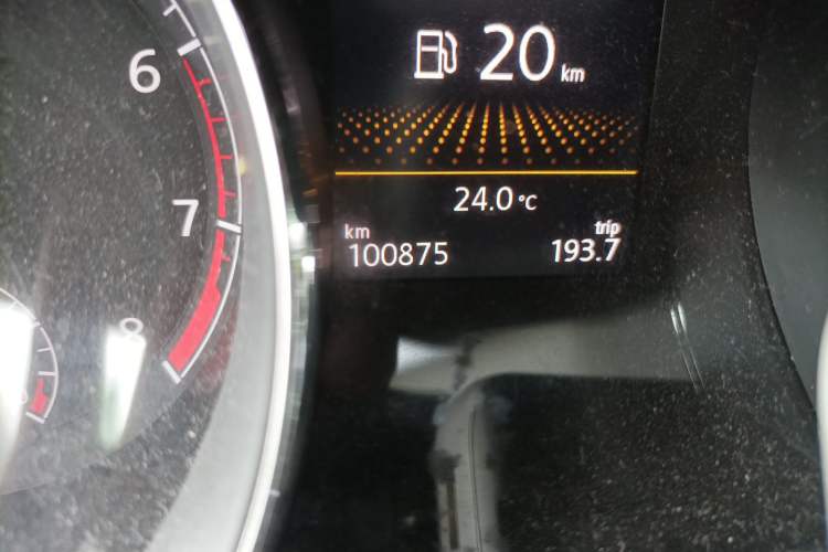 Used Volkswagen Lamando 2018 280TSI DSG Luxury Edition Odometer Close Up