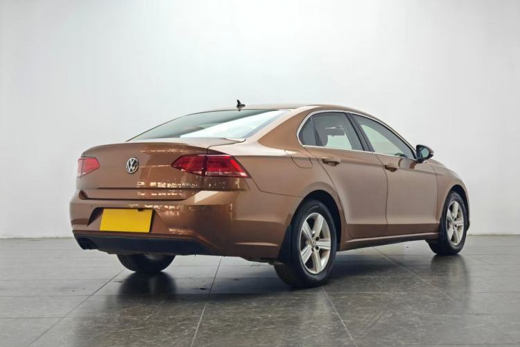 Used Volkswagen Lamando 2018 230TSI DSG Fashion Edition Rear Right 45 Deg