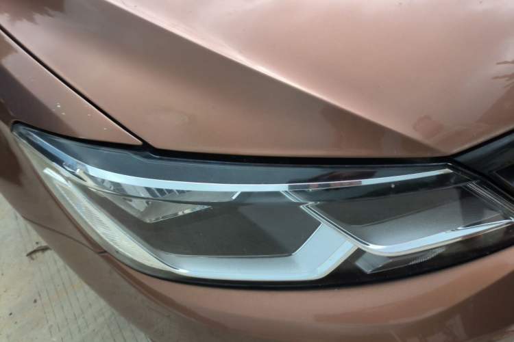 Used Volkswagen Lamando 2018 280TSI DSG Comfort Edition Right Front Headlight