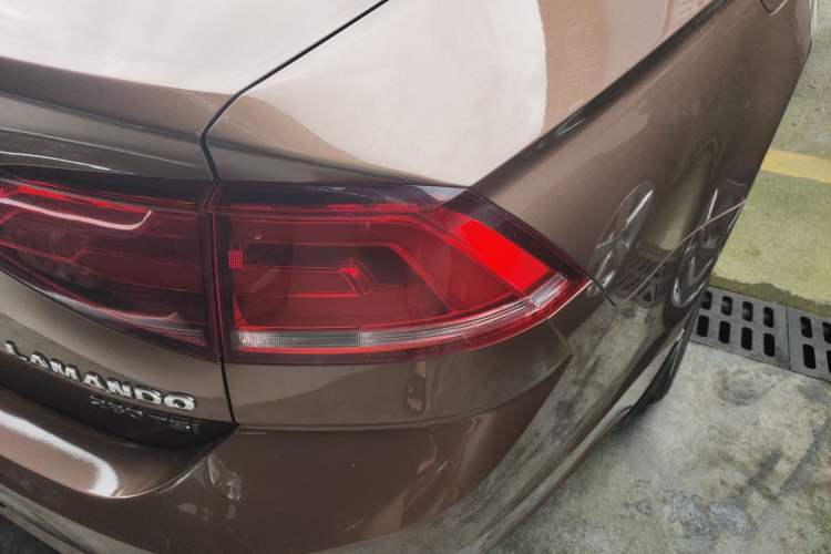 Used Volkswagen Lamando 2018 280TSI DSG Comfort Edition Right Rear Taillight
