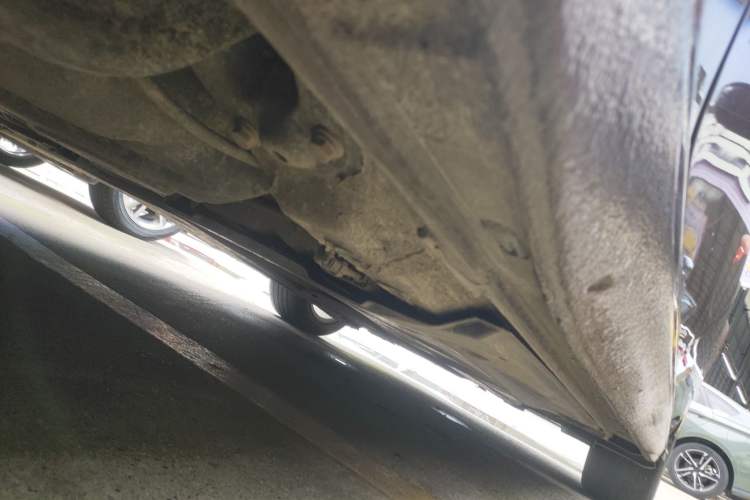 Used Volkswagen Lamando 2018 280TSI DSG Comfort Edition Right Side Sill