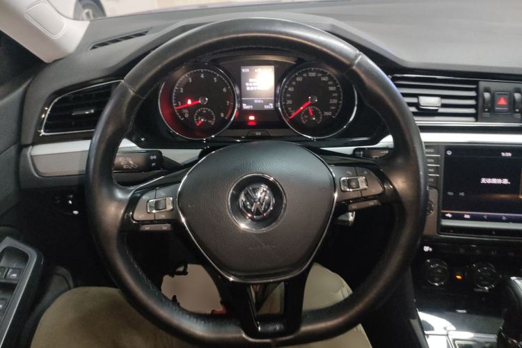 Used Volkswagen Lamando 2018 280TSI DSG Comfort Edition Steering Wheel
