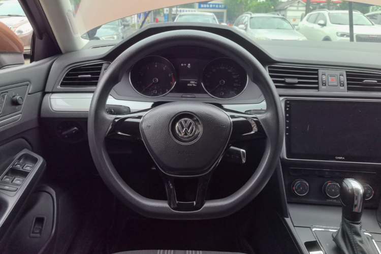 Used Volkswagen Lamando 2018 230TSI DSG Fashion Edition Steering Wheel