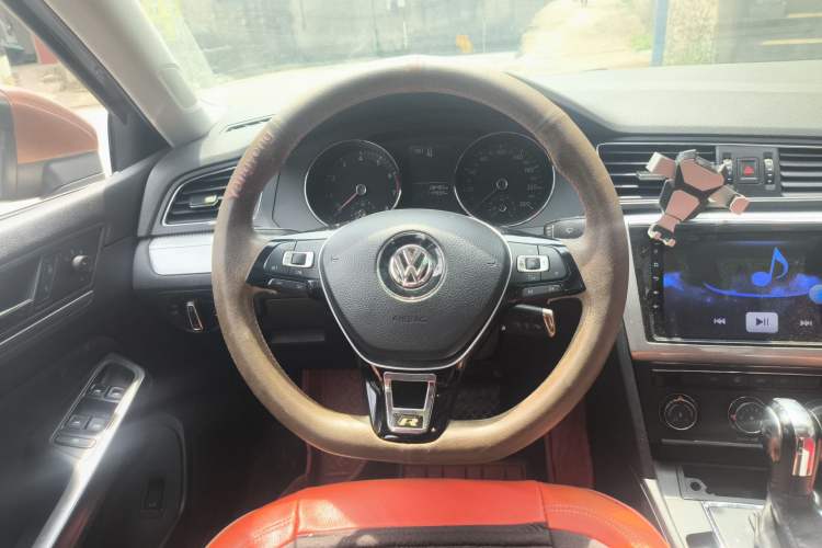 Used Volkswagen Lamando 2018 230TSI DSG Fashion Edition Steering Wheel