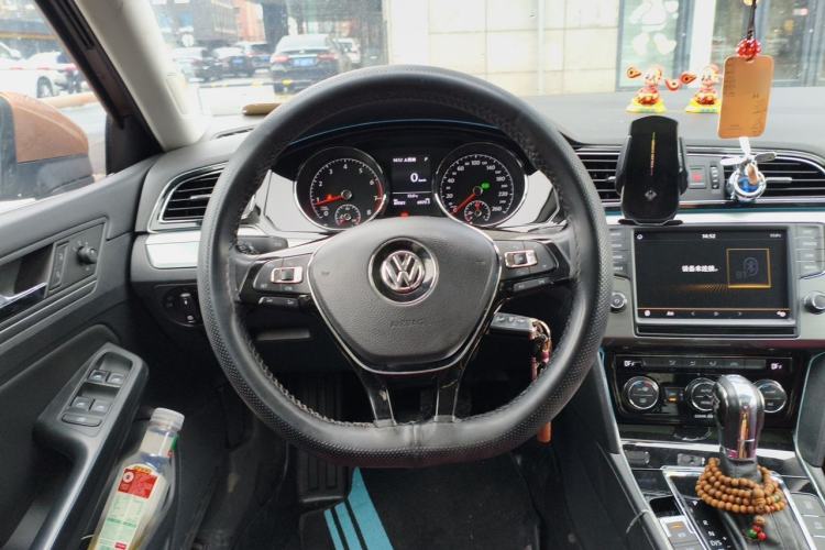 Used Volkswagen Lamando 2018 280TSI DSG Comfort Edition Steering Wheel