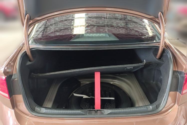Used Volkswagen Lamando 2018 230TSI DSG Fashion Edition Trunk