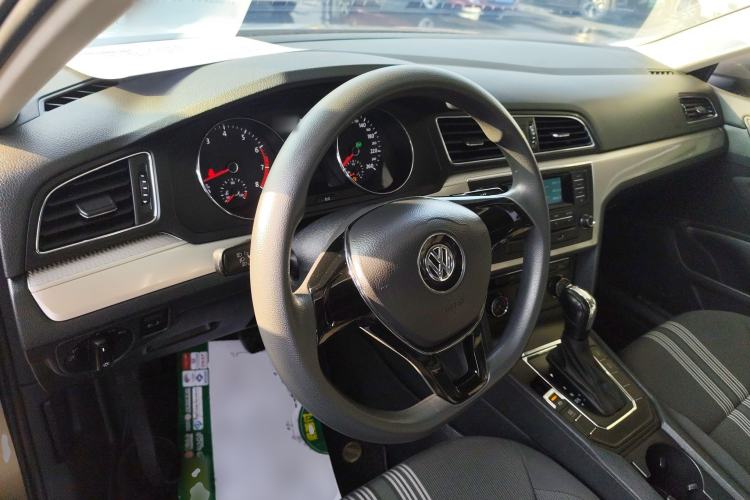 Used Volkswagen Lamando 2018 230TSI DSG Fashion Edition Center Console