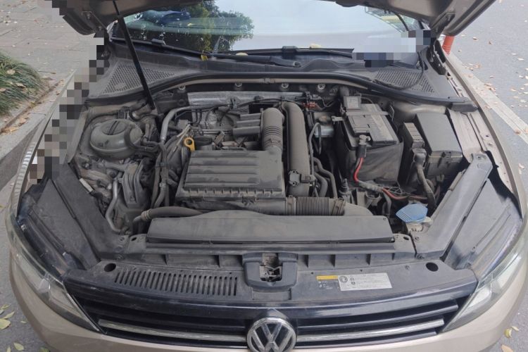 Used Volkswagen Lamando 2018 280TSI DSG Comfort Edition Engine Bay